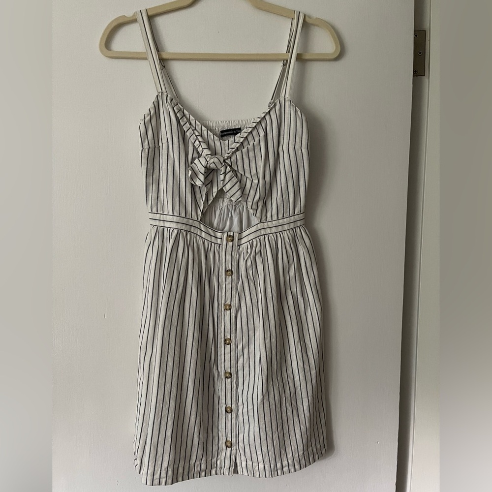 Abercrombie & Fitch Black and White Buttoned Midi Sundress